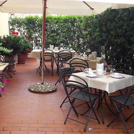 Camere Zimmer Rooms San Francesco Buti Luaran gambar