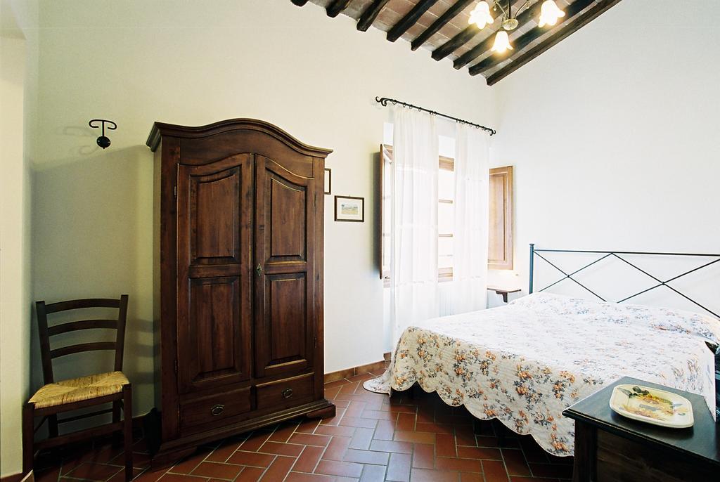 Camere Zimmer Rooms San Francesco Buti Luaran gambar