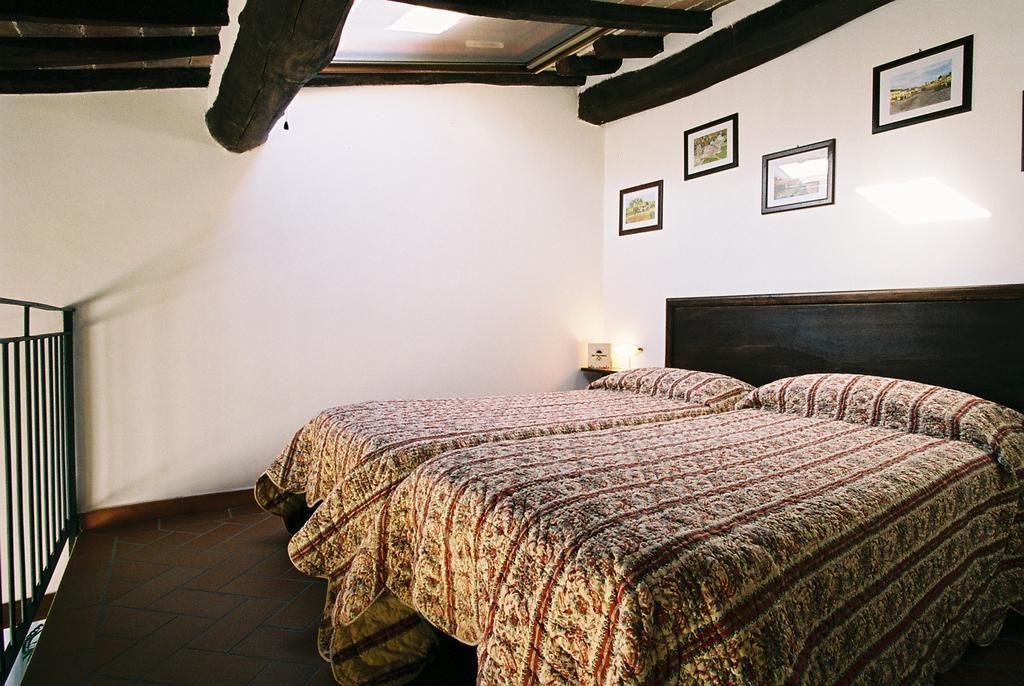Camere Zimmer Rooms San Francesco Buti Luaran gambar